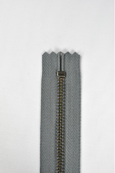 ZIP058 2號拉鏈 單頭拉鏈款式  紅古銅牙拉鏈  密尾拉鏈  不設單獨拉鍊訂購 後面照